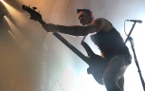 Jay, když ještě pobíhal po pódiu s Bullet for My Valentine