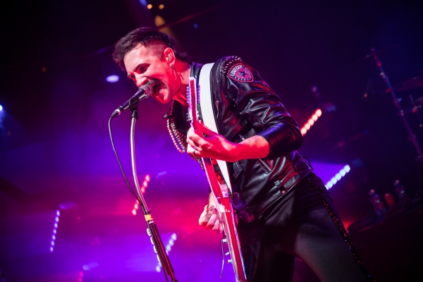 Frontman skupiny Royal Republic Adam Grahn