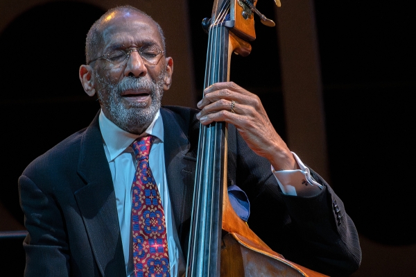 Ron Carter při koncertu v Rudolfinu 3. 11. 2023
