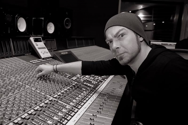 Bullet for My Valentine vydávají první album za spolupráce s Jamiem Mathiasem