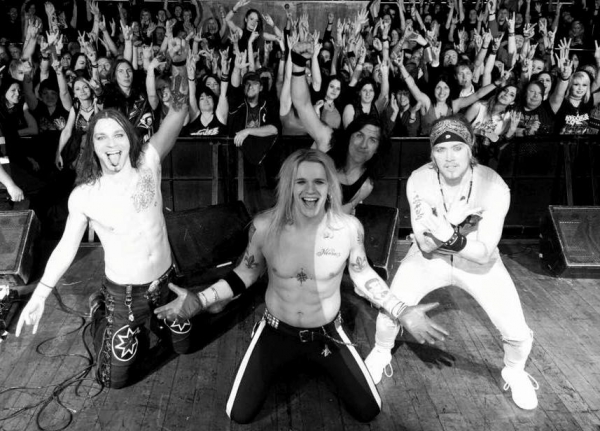 Reckless Love vyprodali evropské turné.