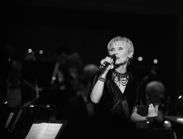 Francouzská hvězda Nathalie Lermitte zazpívá s orchestrem písně slavné Édith Piaf