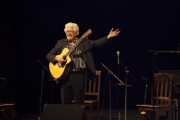 Larry Coryell při pražském vystoupení v Divadle U Hasičů 26. 3. 2014