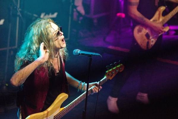 Glenn Hughes při koncertě v olomouckém S-Klubu 27. 6. 2023