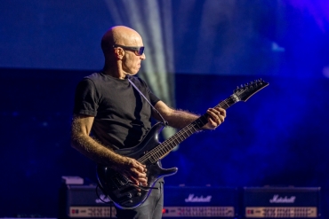 Joe Satriani při koncertu v pražském Kongresovém centru 20. 3. 2018